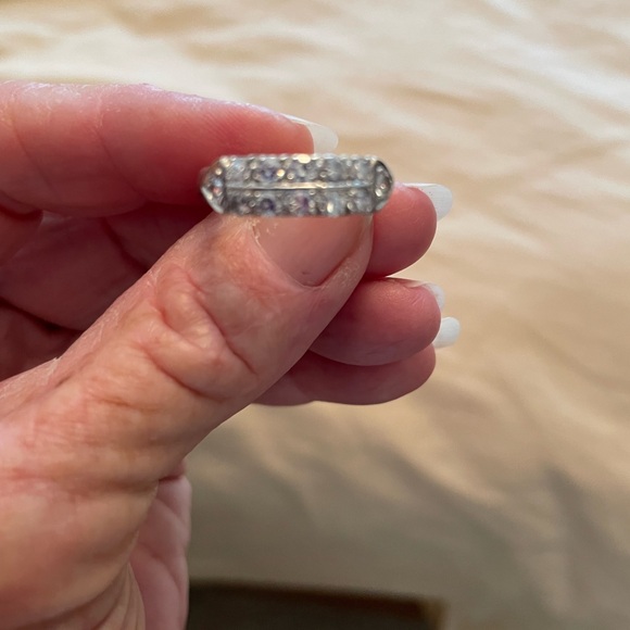 Beautiful New Diamond & Platinum Ring - Picture 1 of 8